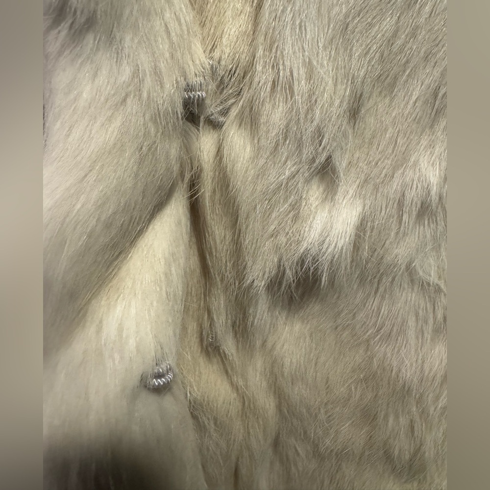 Elegant 100% Rabbit Fur Jacket - Picture 5 of 9